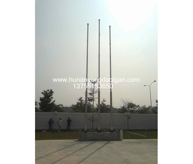 陽(yáng)江市江城區(qū)金山路與體育路交叉口往北1000米，保利中央公園